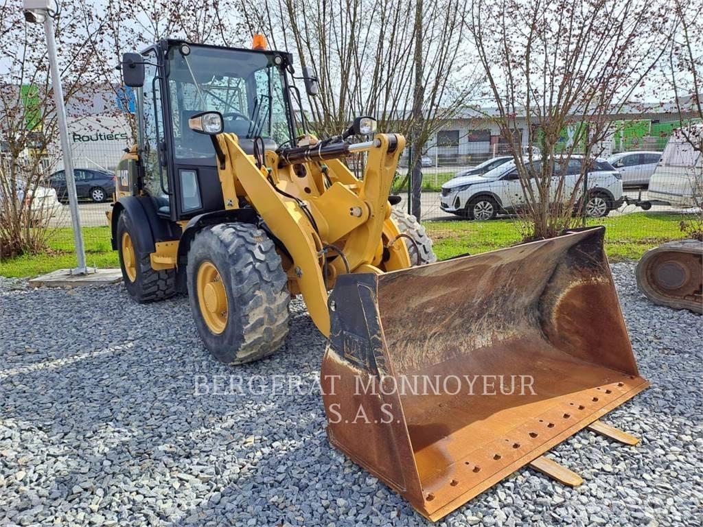 CAT 906M 轮式装载机