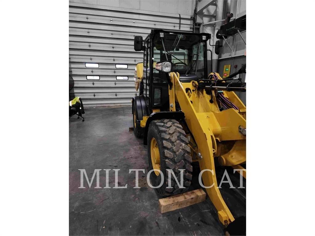 CAT 906M 轮式装载机