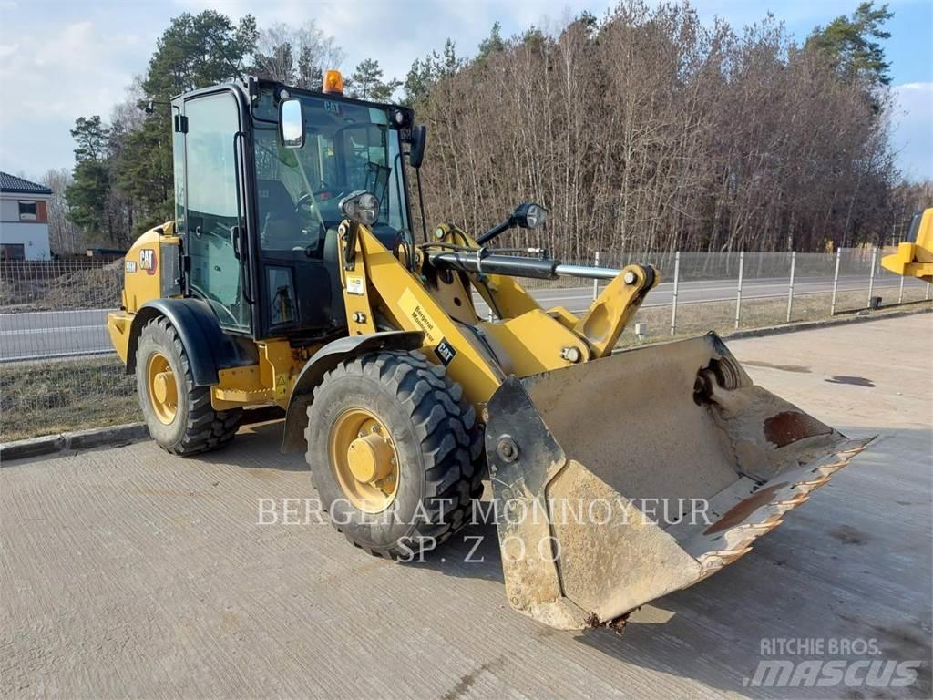 CAT 906M 轮式装载机