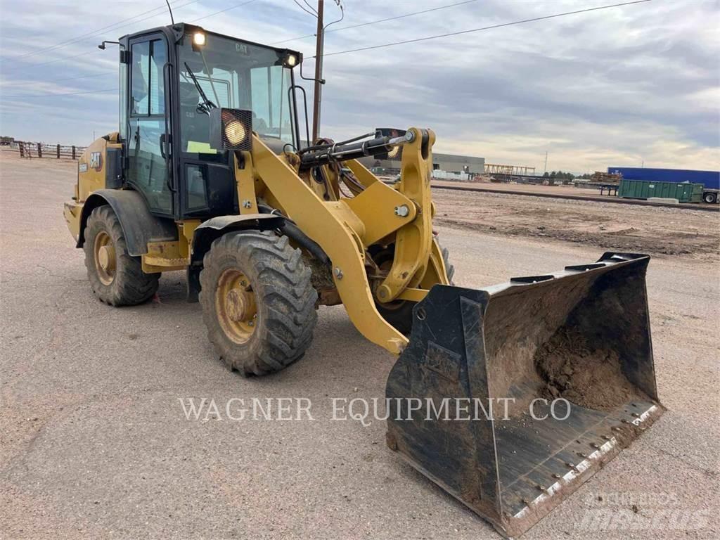 CAT 906M 轮式装载机