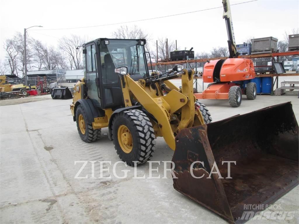 CAT 906M 轮式装载机