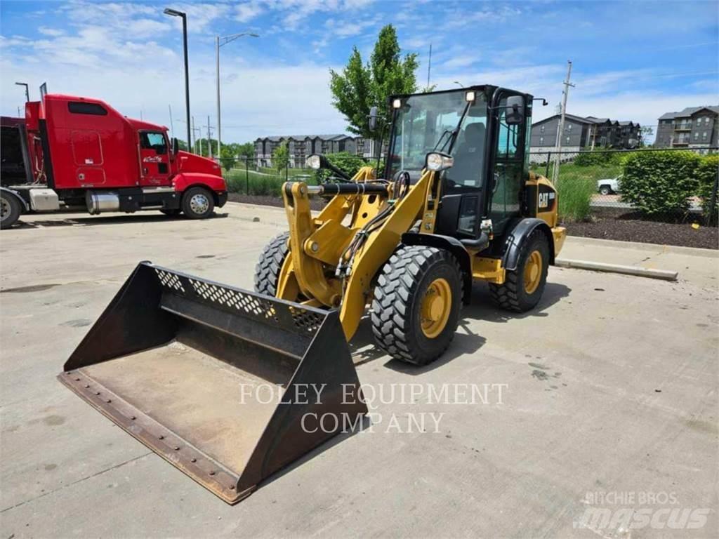 CAT 906M 轮式装载机