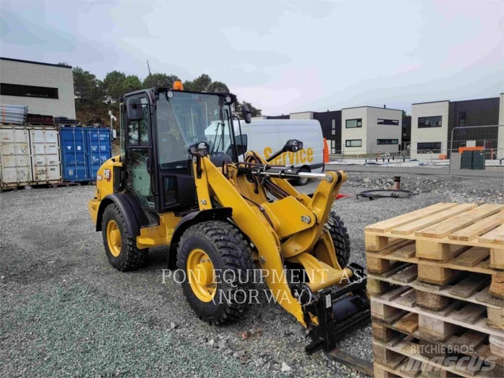 CAT 906M 轮式装载机