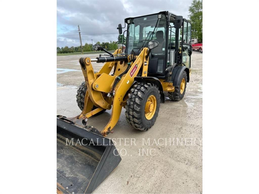 CAT 906M 轮式装载机