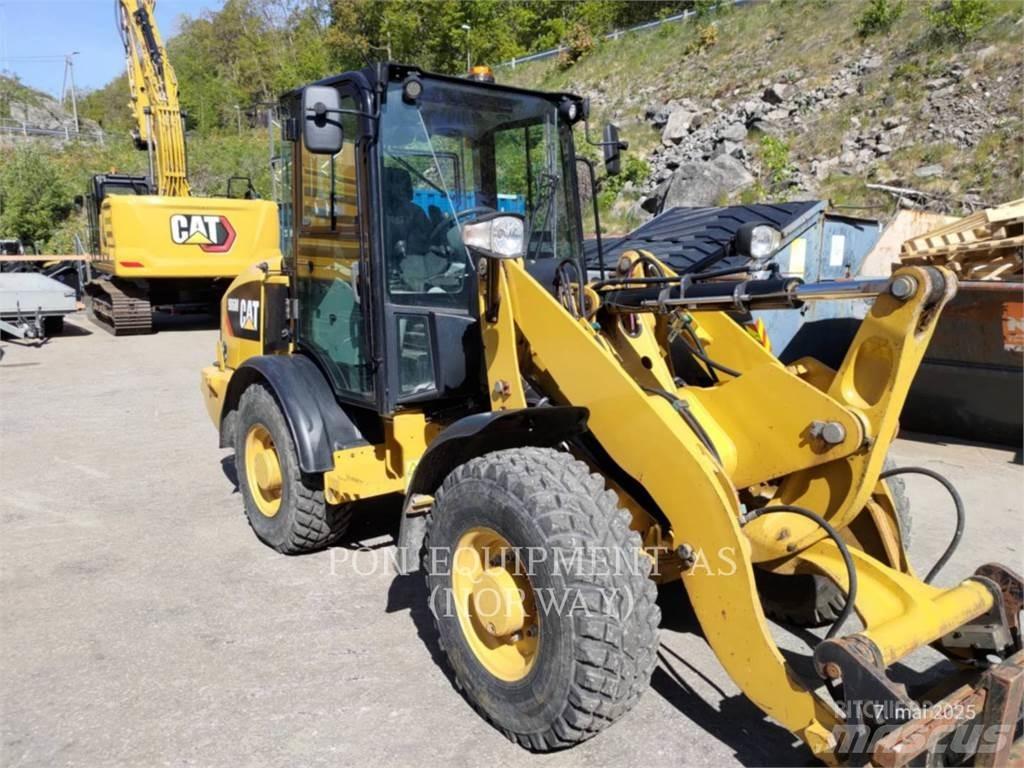 CAT 906M 轮式装载机