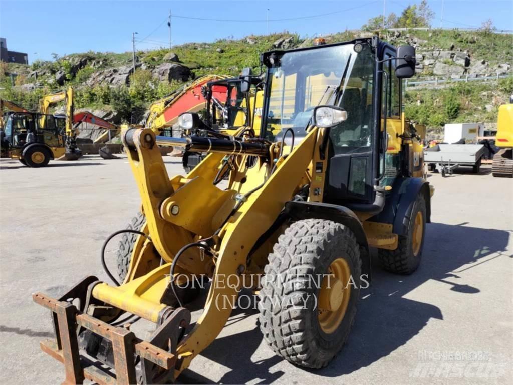 CAT 906M 轮式装载机