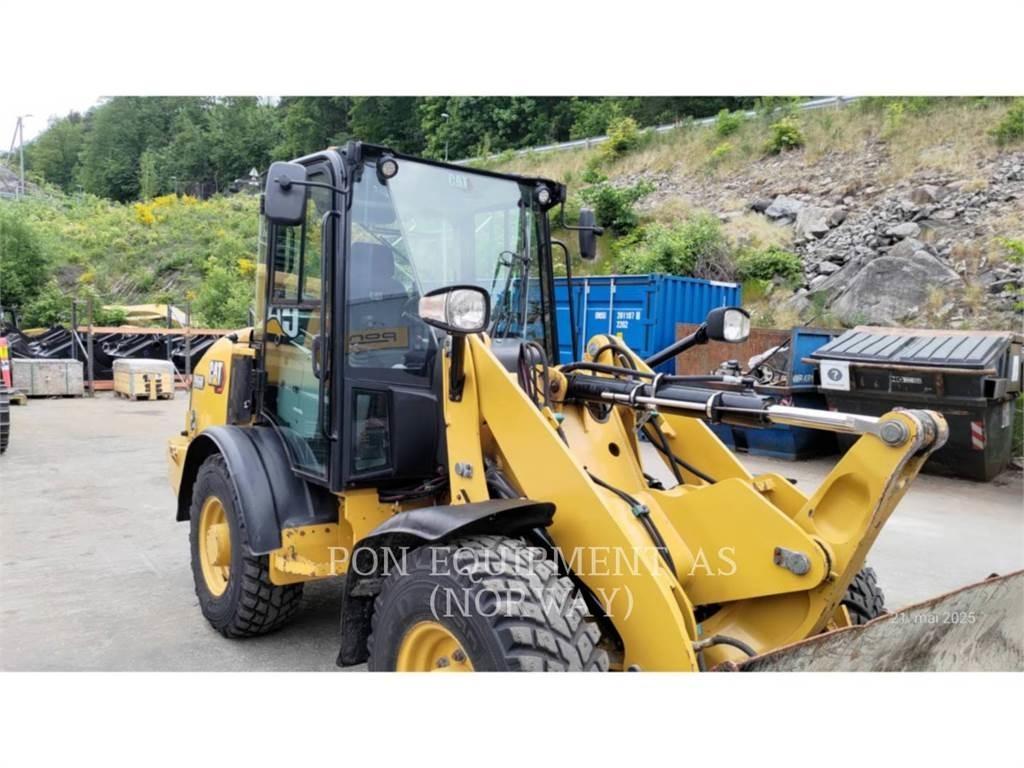 CAT 906M 轮式装载机
