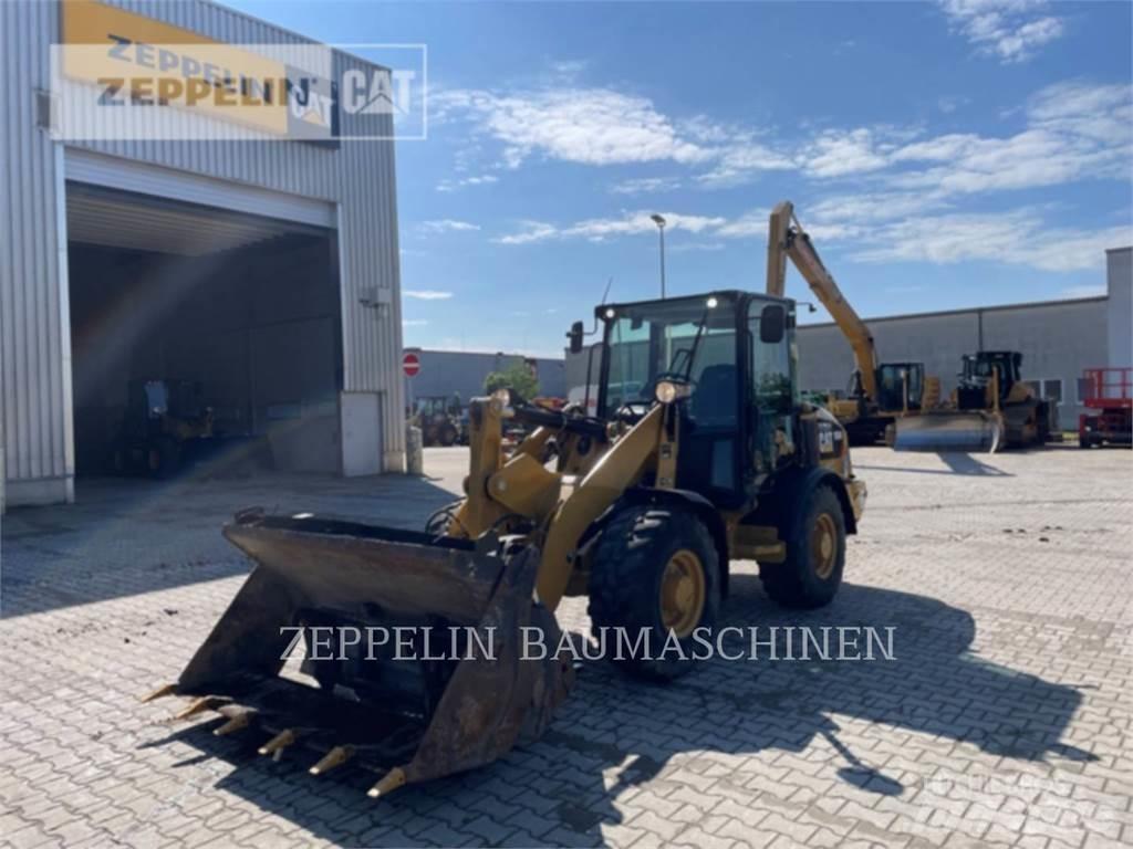 CAT 906M 轮式装载机