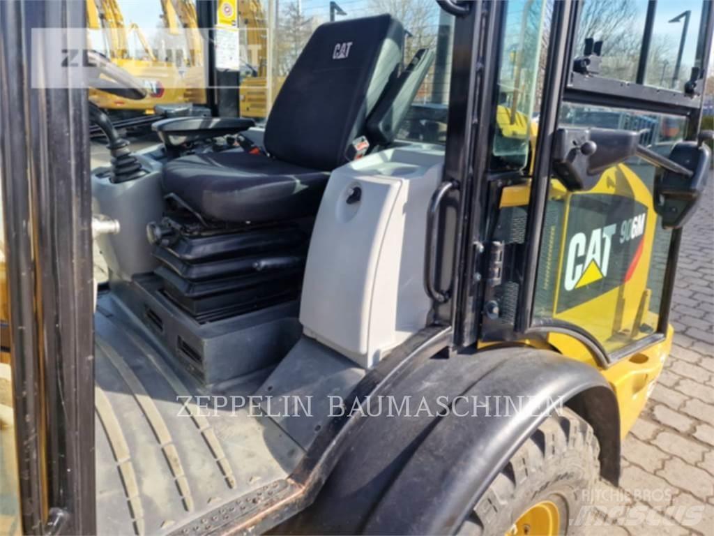 CAT 906M 轮式装载机