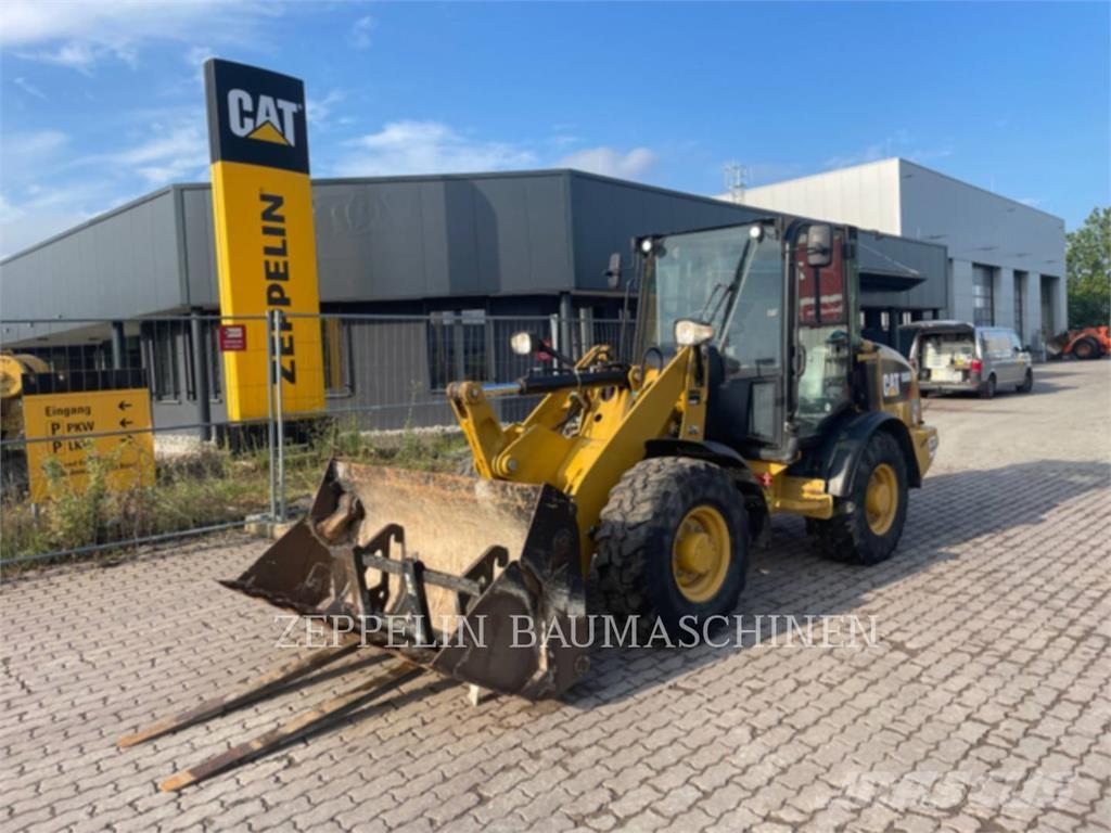 CAT 906M 轮式装载机