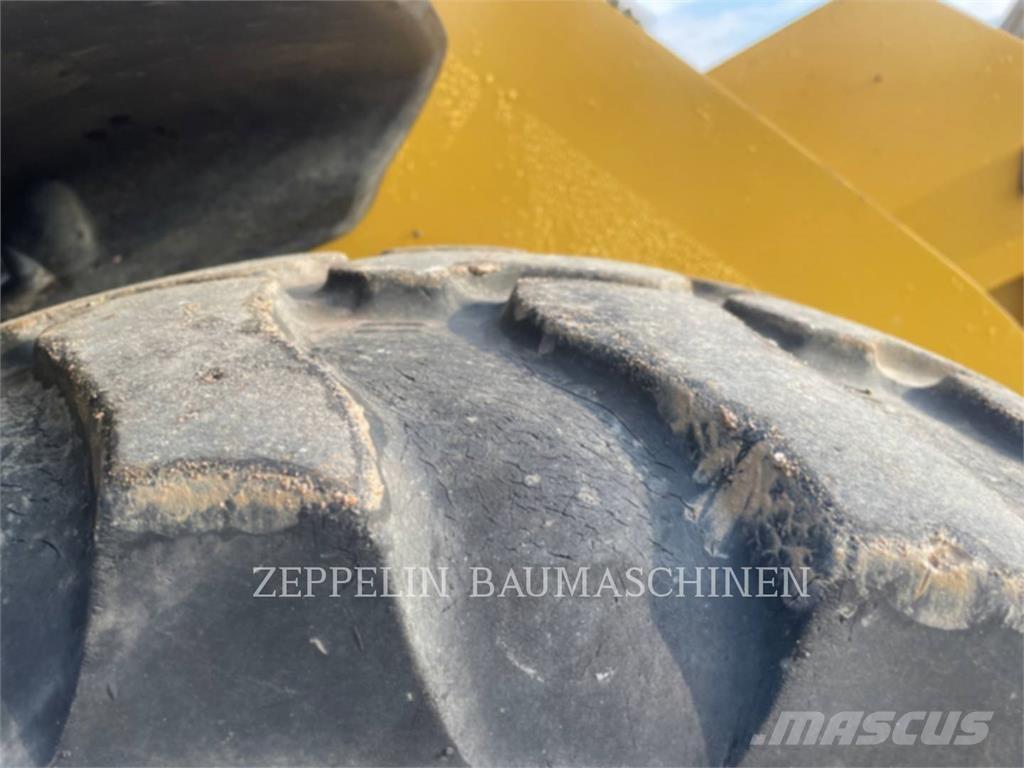 CAT 906M 轮式装载机