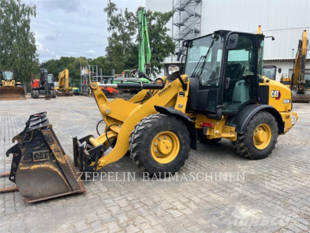 CAT 906M 轮式装载机