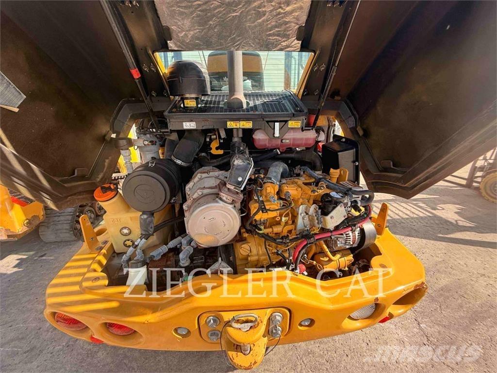 CAT 906M 轮式装载机