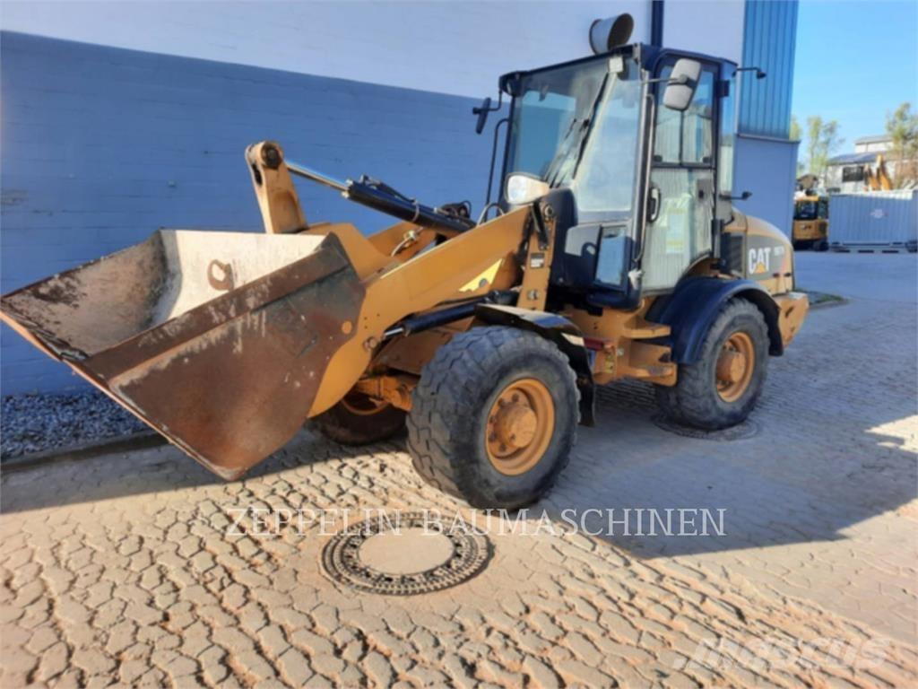 CAT 907H 轮式装载机
