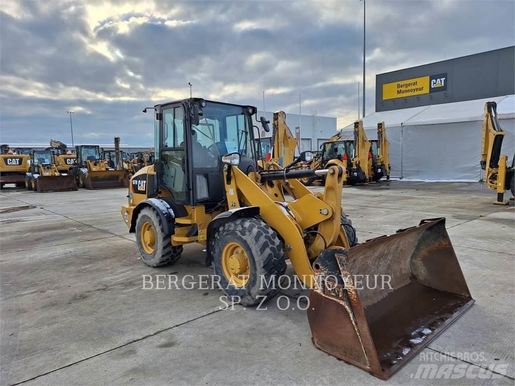 CAT 907M 轮式装载机