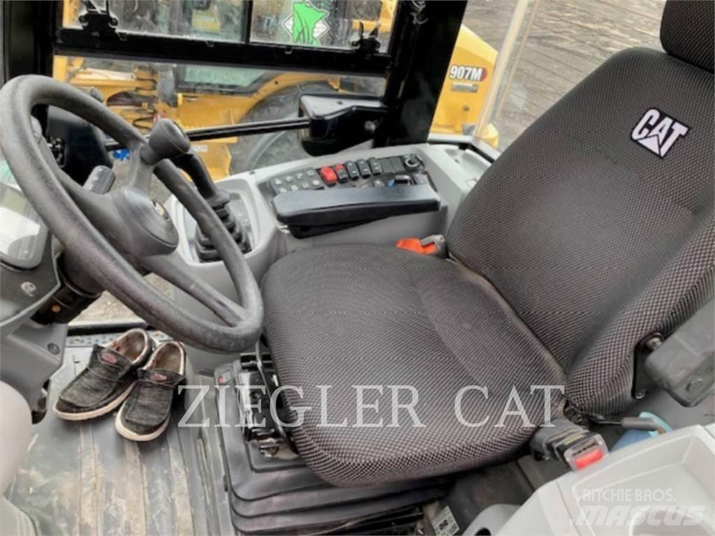 CAT 907M 轮式装载机