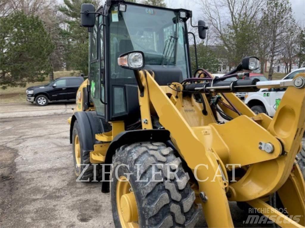 CAT 907M 轮式装载机