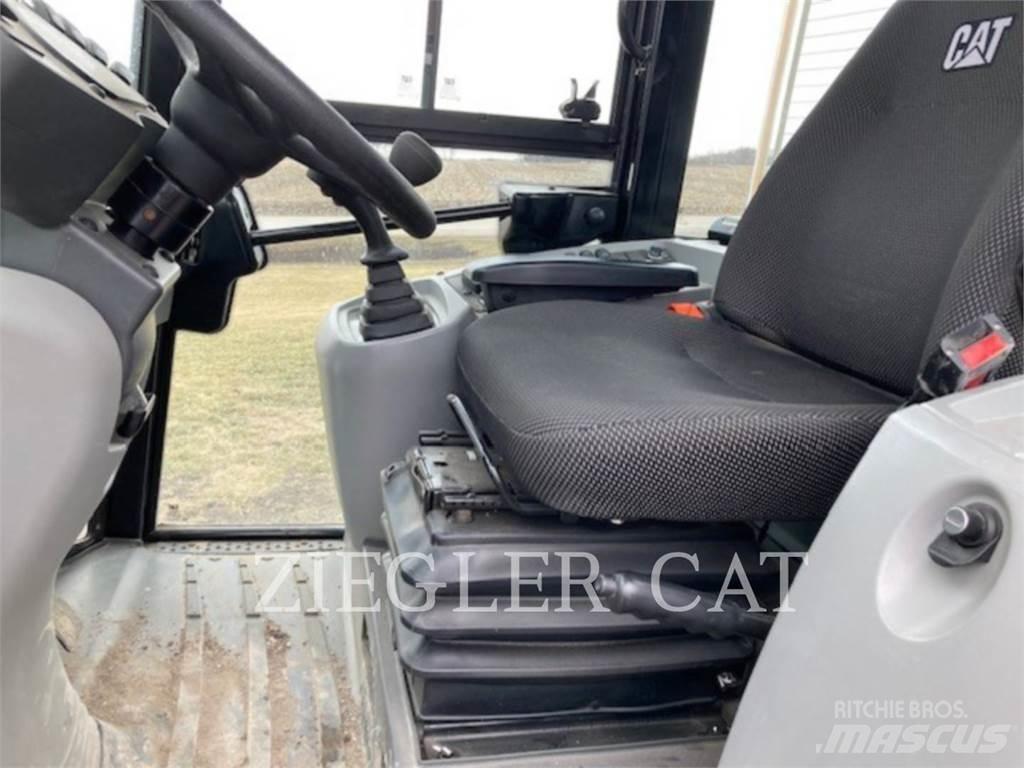 CAT 907M 轮式装载机