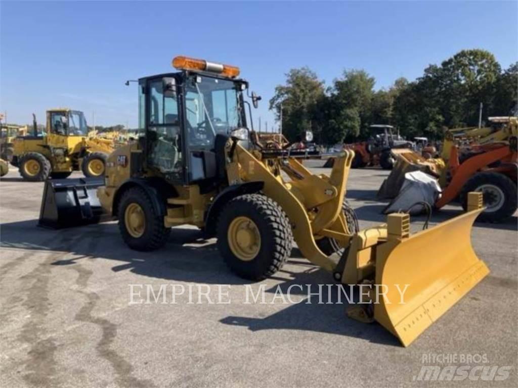 CAT 907M 轮式装载机