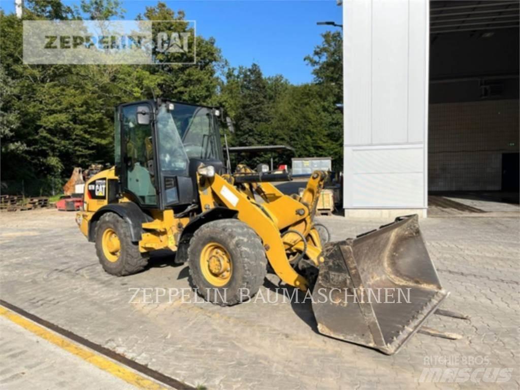 CAT 907M 轮式装载机