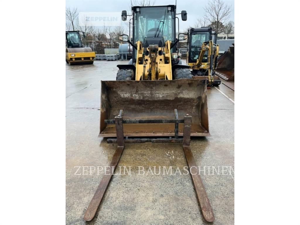 CAT 907M 轮式装载机