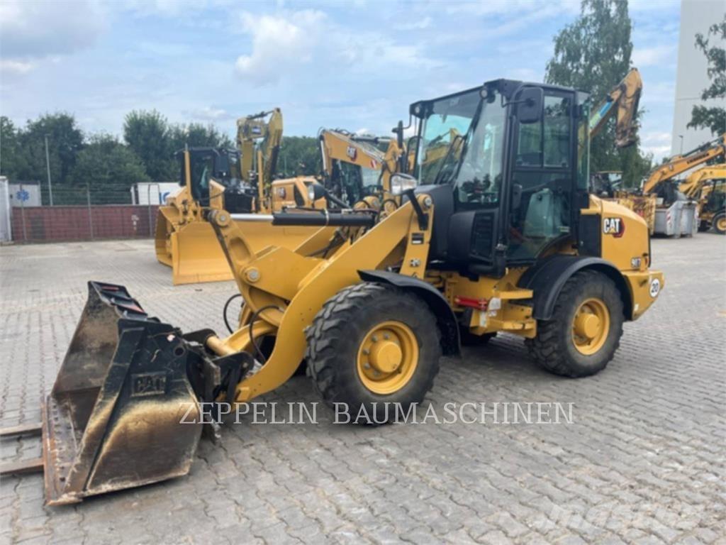 CAT 907M 轮式装载机