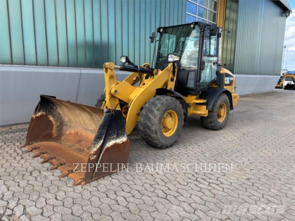 CAT 907M 轮式装载机