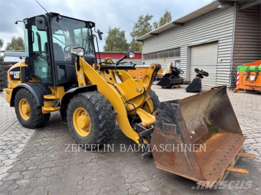 CAT 907M 轮式装载机