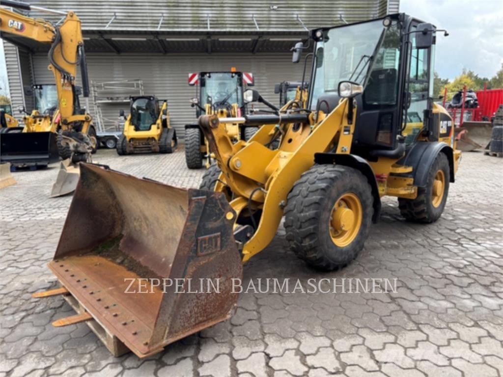CAT 907M 轮式装载机