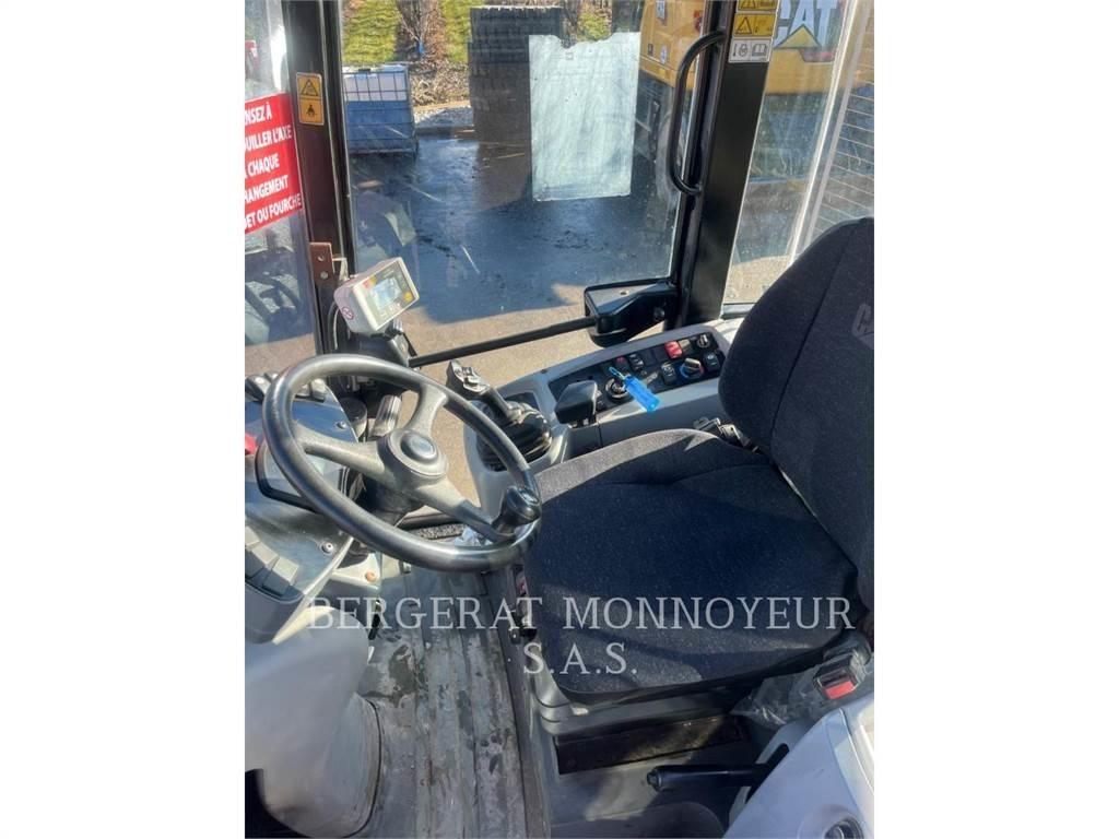 CAT 908 轮式装载机