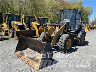 CAT 908H2 轮式装载机
