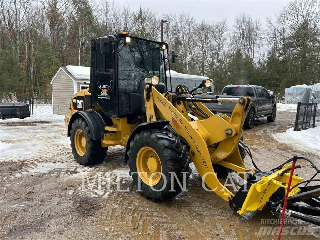 CAT 908H2 轮式装载机