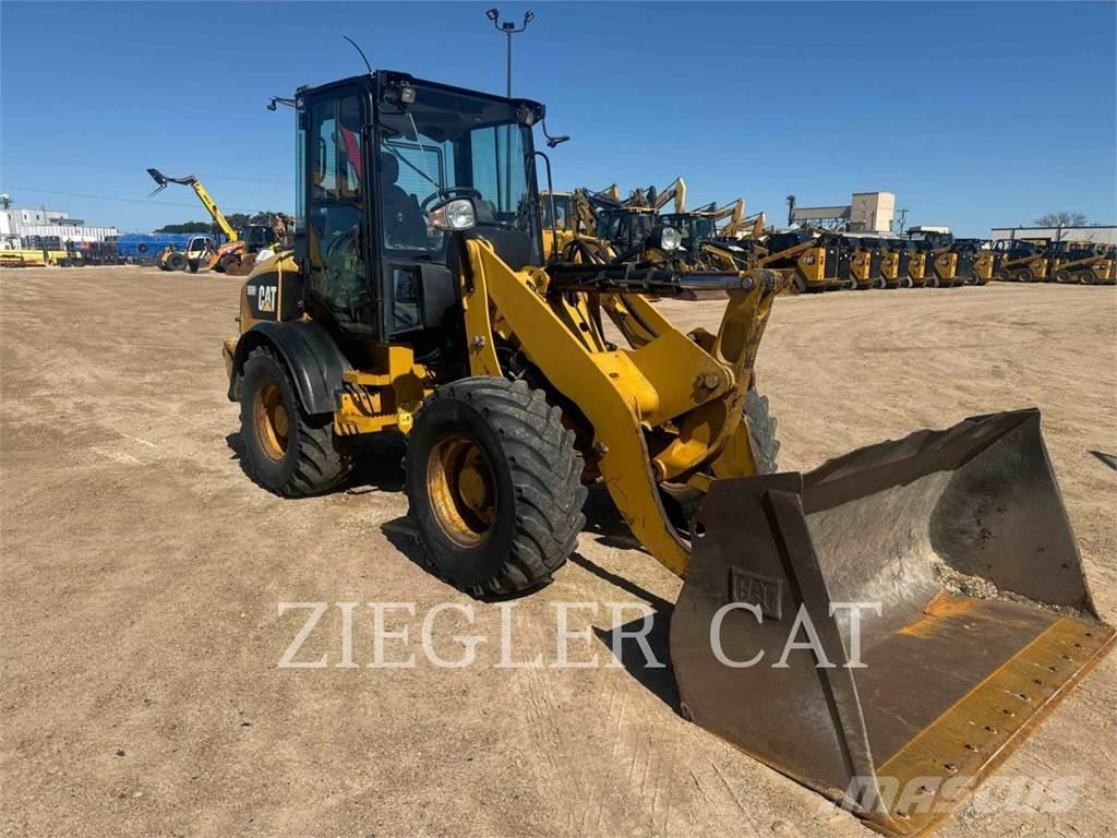 CAT 908H2 轮式装载机