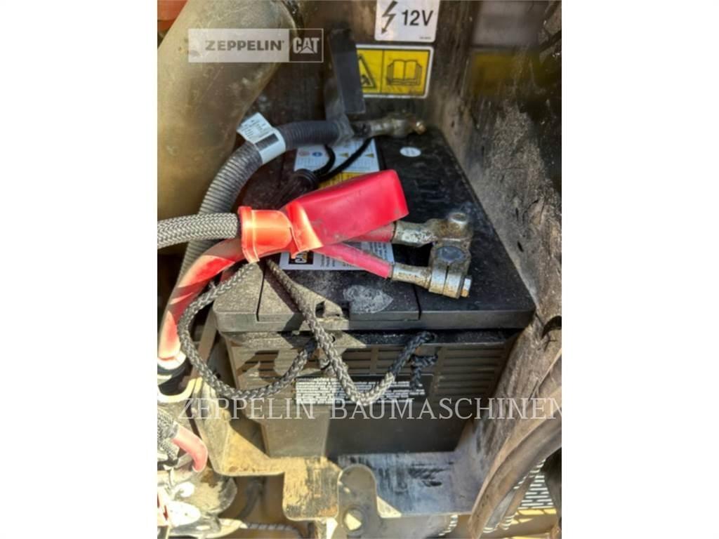 CAT 908M 轮式装载机