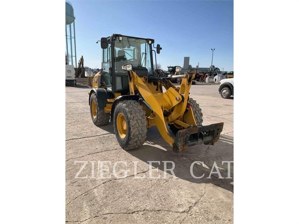 CAT 908M 轮式装载机