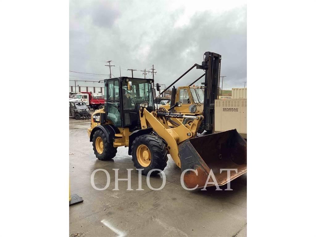 CAT 908M 小型装载机