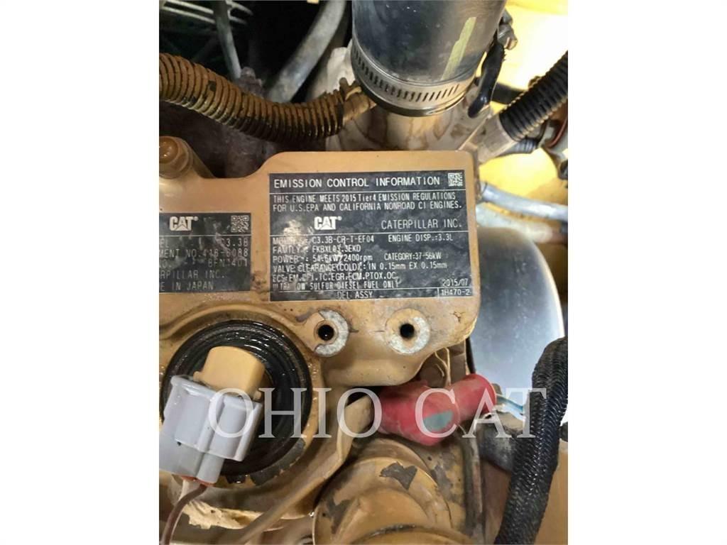 CAT 908M 小型装载机