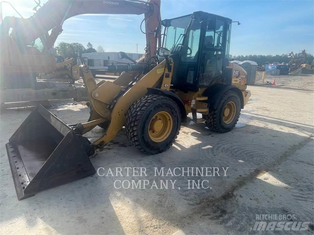 CAT 908M 轮式装载机