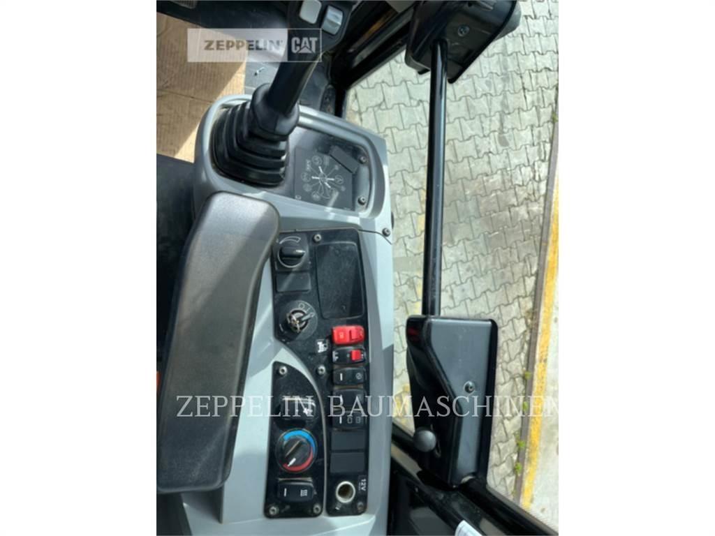 CAT 908M 轮式装载机