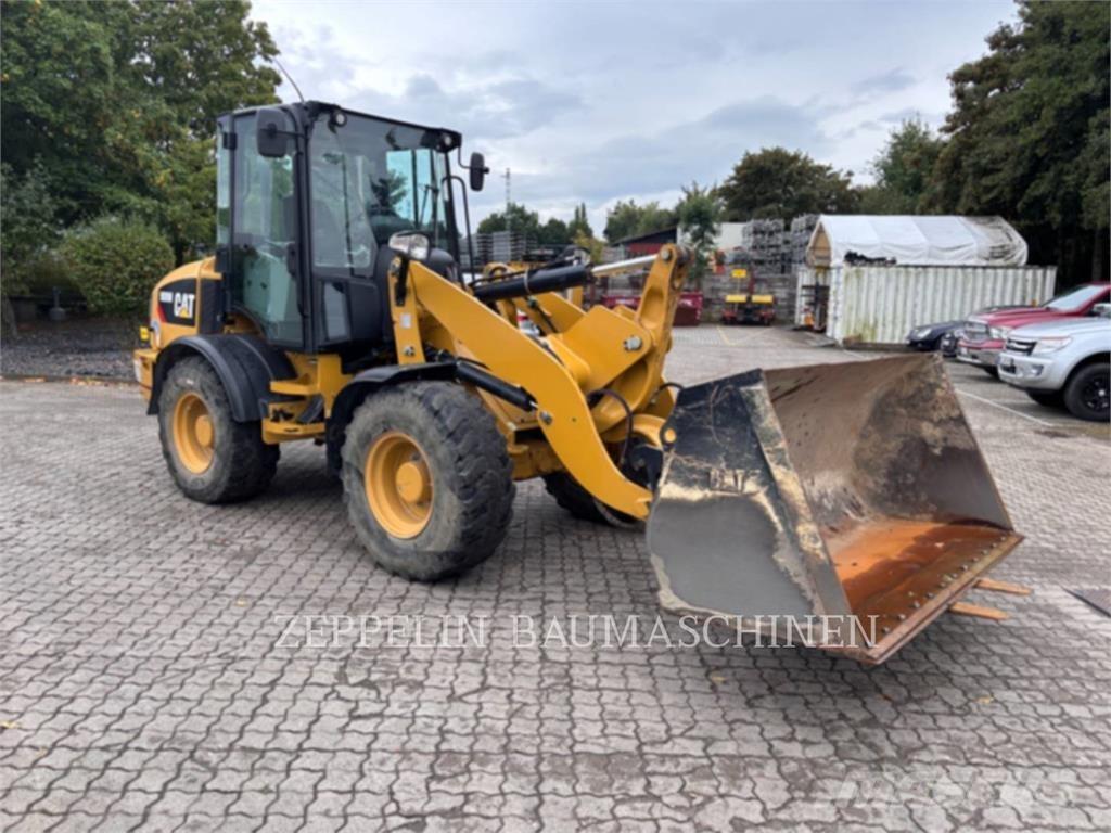 CAT 908M 轮式装载机
