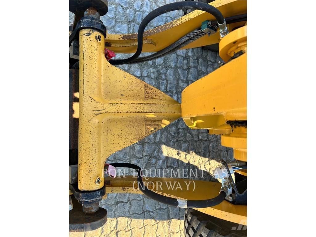 CAT 908M 轮式装载机