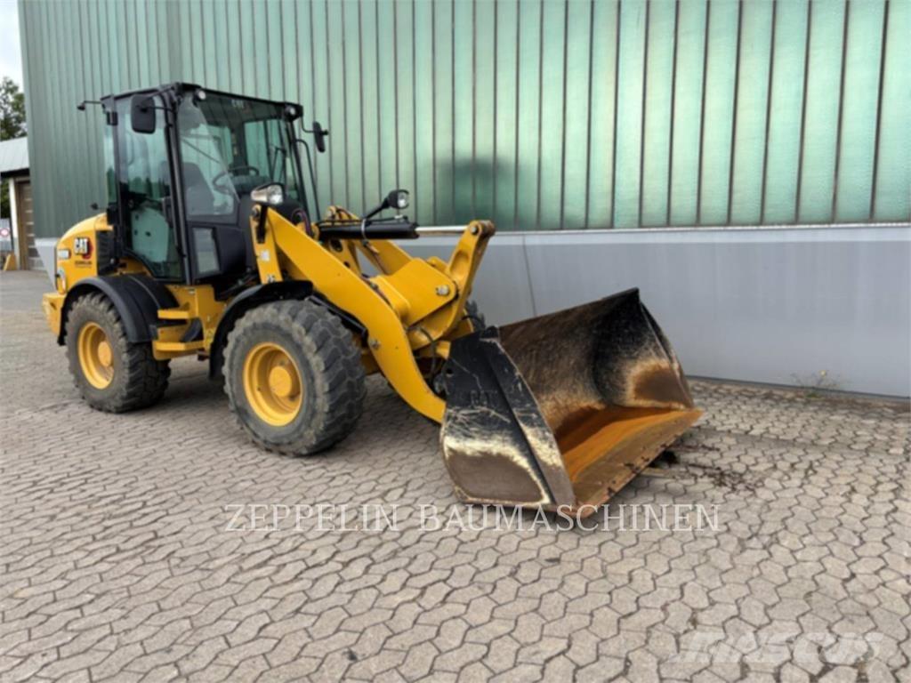 CAT 908M 轮式装载机