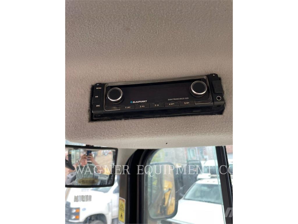 CAT 908M 轮式装载机