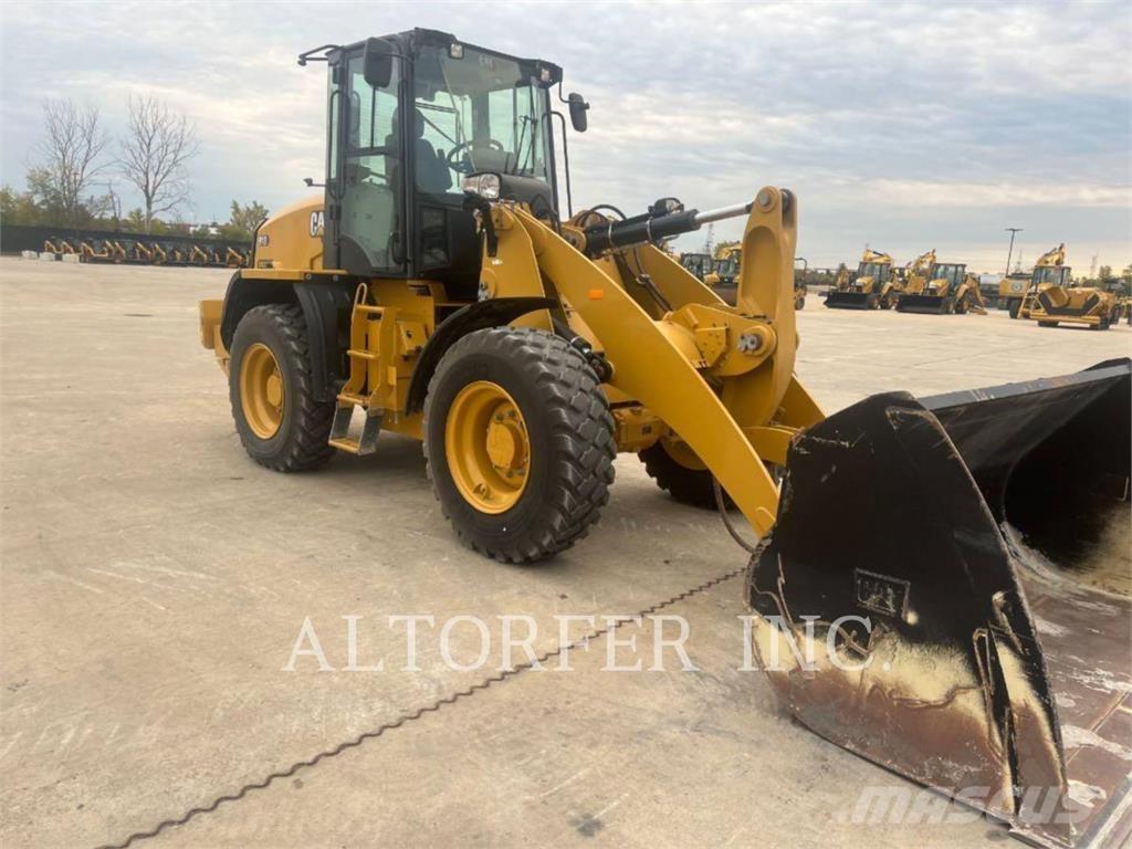 CAT 910-14 HL 小型装载机