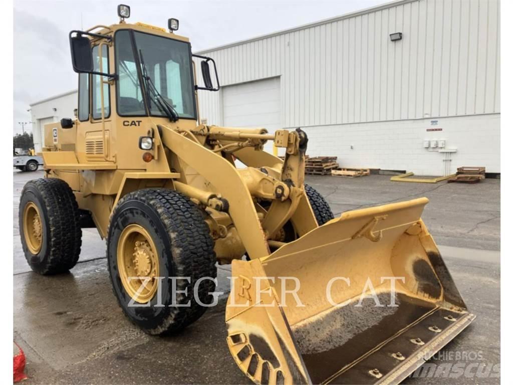 CAT 916 轮式装载机