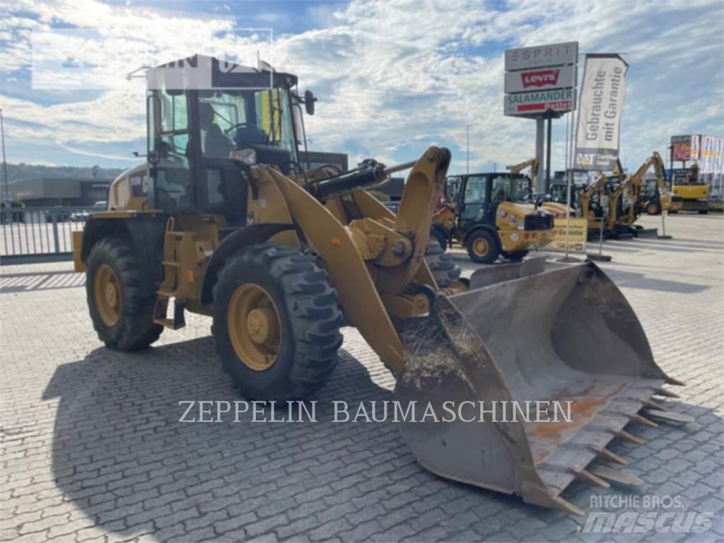CAT 918M 轮式装载机