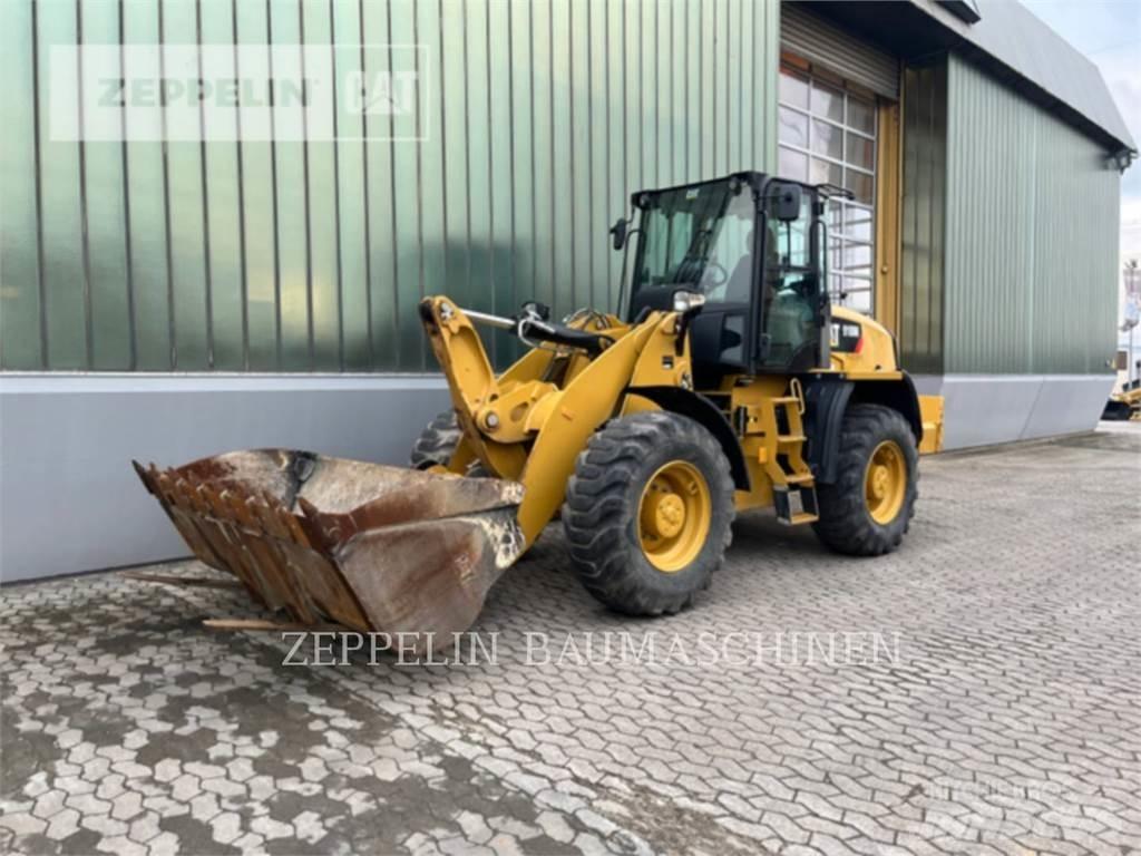 CAT 918M 轮式装载机
