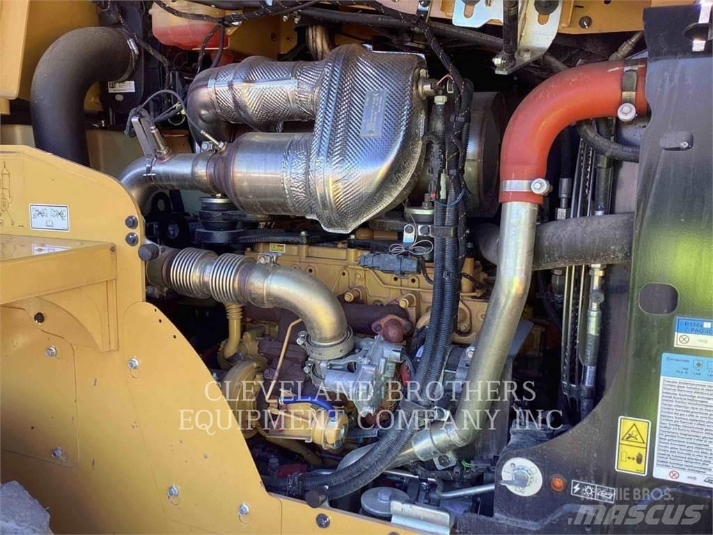 CAT 918M 轮式装载机