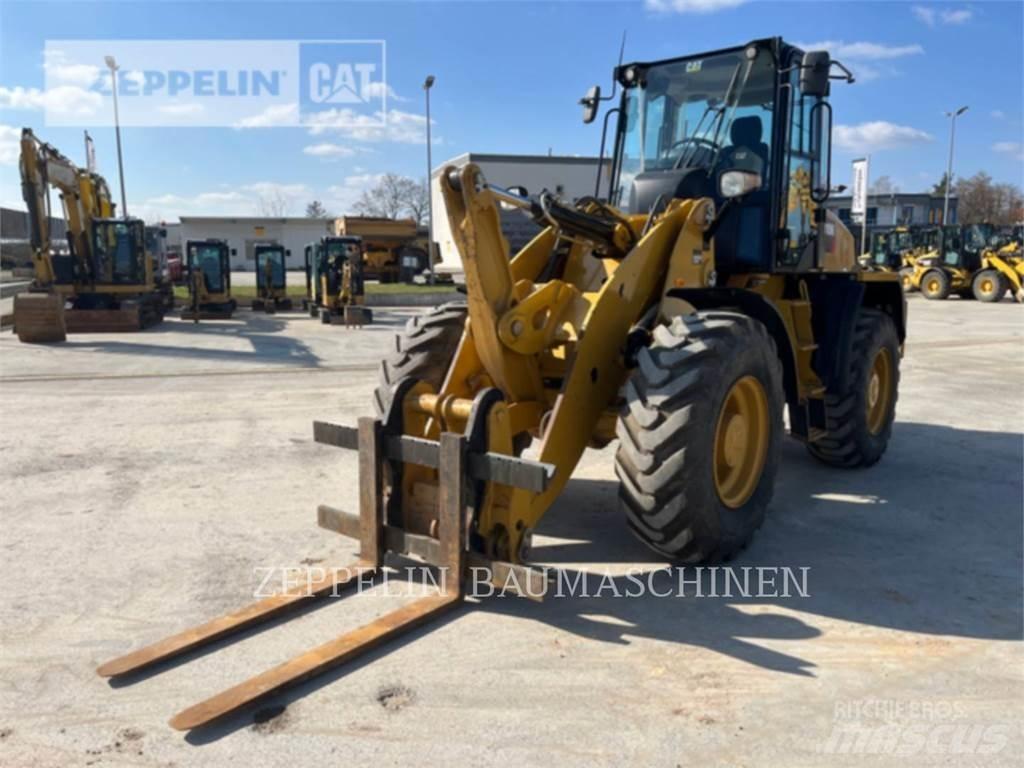 CAT 918M 轮式装载机