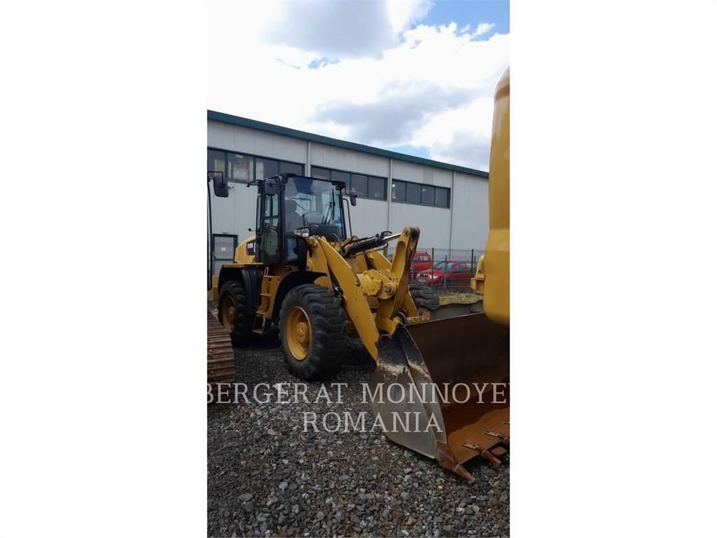 CAT 918M 轮式装载机